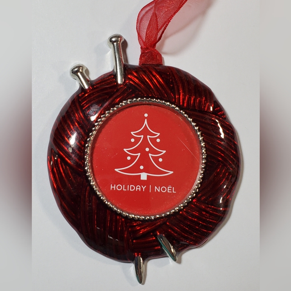 Christmas Ornament Picture Frame Knitter Yarn NWOT